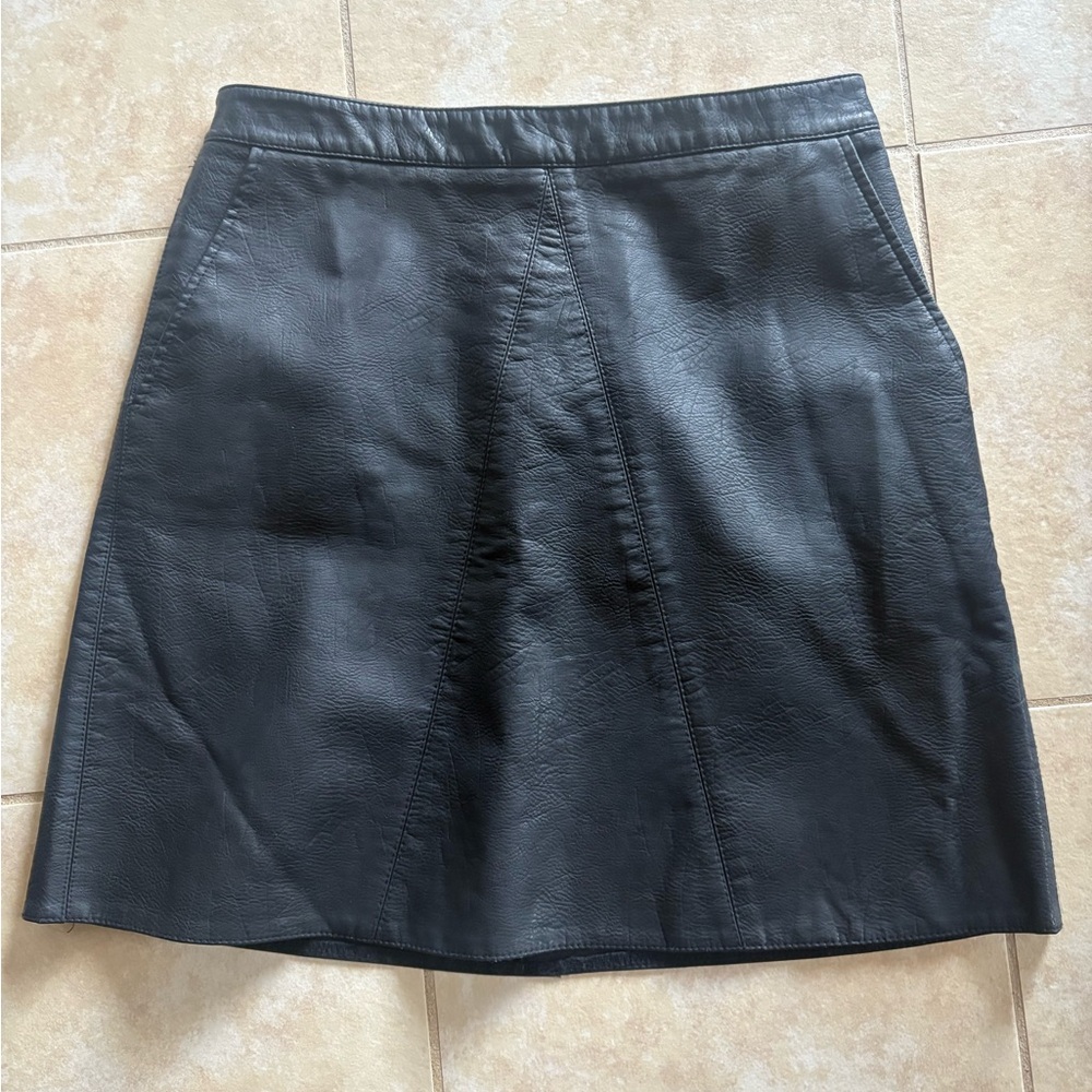 Zara Vegan Leather Skirt Black. Sz. Med